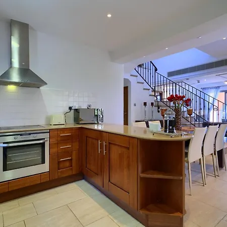 3 Bedroom Apollo With Private Pool And Sea Views, Aphrodite Hills Villa *