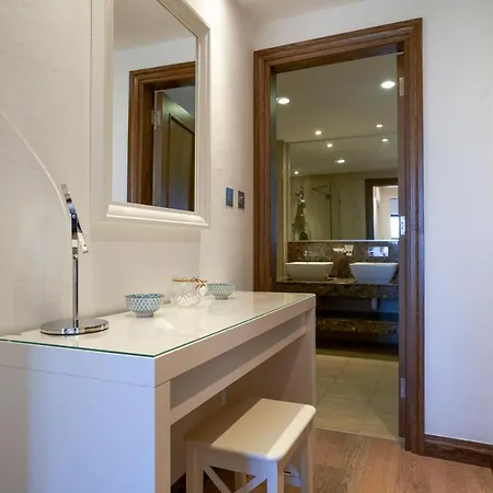 Villa 3 Bedroom Apollo With Private Pool And Sea Views, Aphrodite Hills *