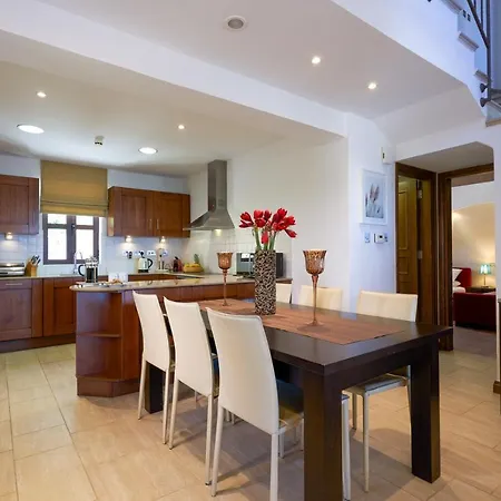 Villa 3 Bedroom Apollo With Private Pool And Sea Views, Aphrodite Hills Kúklia